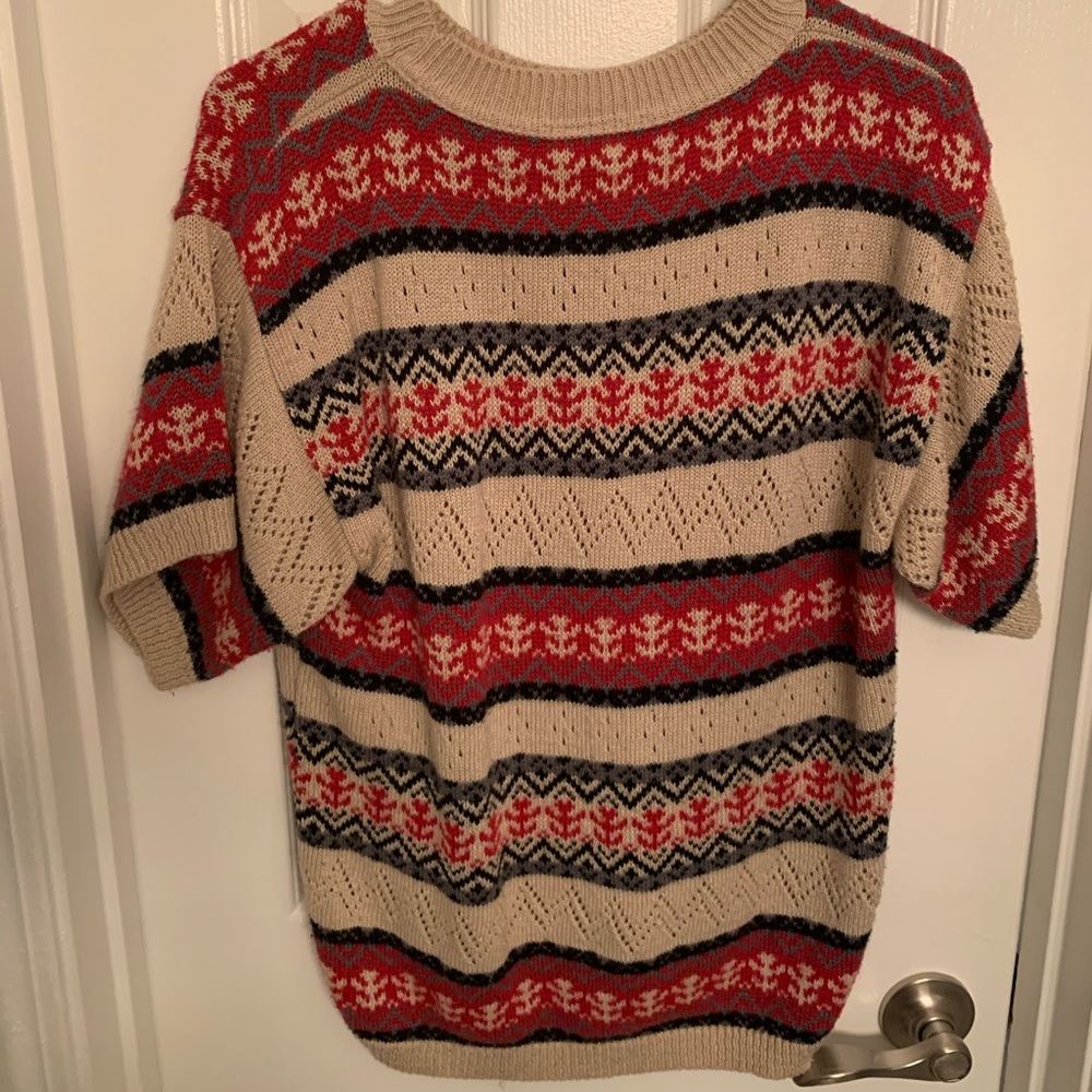 Short sleeved oversized sweater